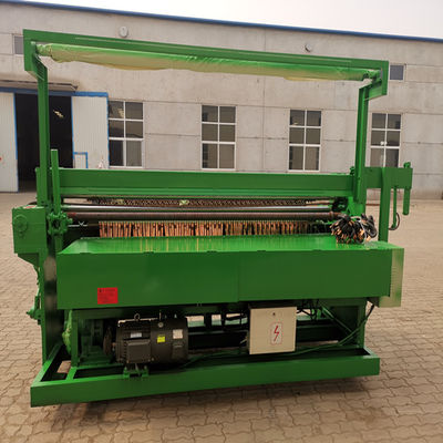 qualité  Anticorrosion Chicken Fence Wire Mesh Welder Automatic usine